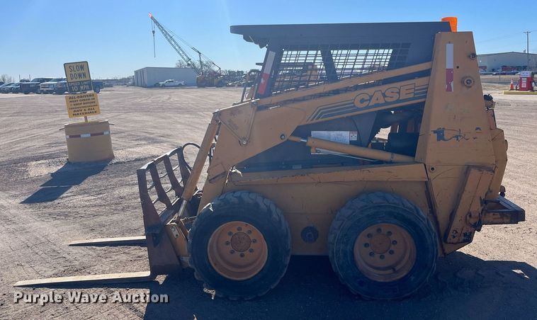 image for item DO3792 1999 Case 1845C  skid steer loader