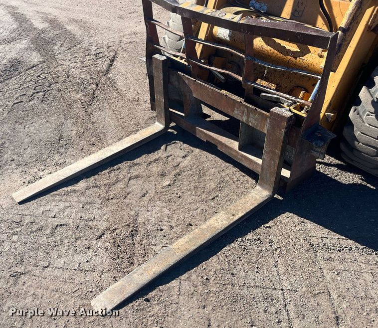 image for item DO3792 1999 Case 1845C  skid steer loader