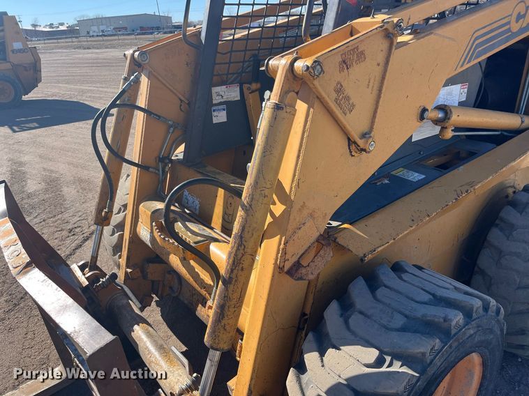 image for item DO3792 1999 Case 1845C  skid steer loader