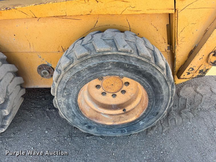 image for item DO3792 1999 Case 1845C  skid steer loader