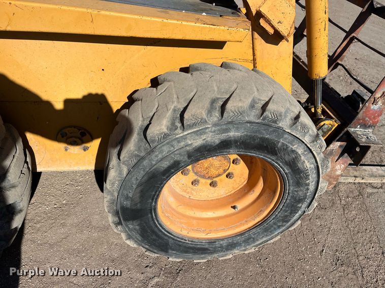 image for item DO3792 1999 Case 1845C  skid steer loader