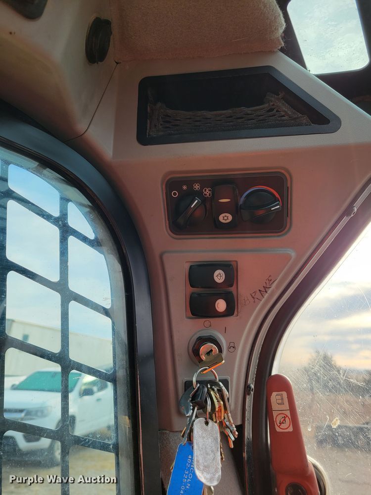 image for item DO4177 2015 Caterpillar 289D  tracked skid steer loader