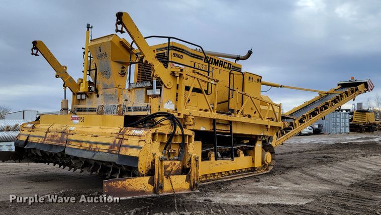 image for item DO4184 2001 Gomaco 9500  trimmer