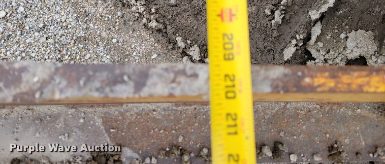 image for item DO4184 2001 Gomaco 9500  trimmer