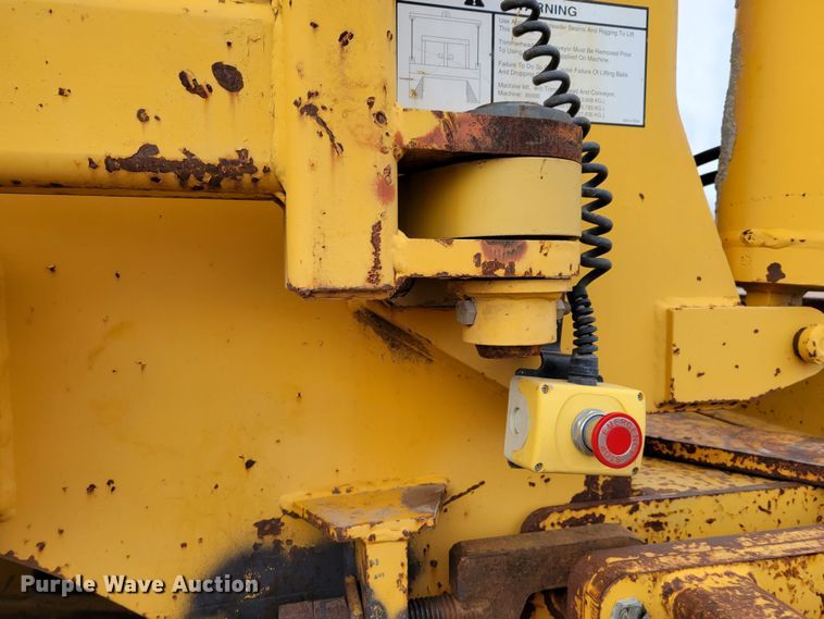 image for item DO4184 2001 Gomaco 9500  trimmer