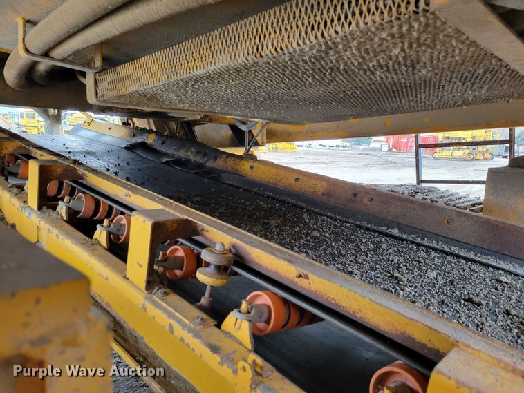 image for item DO4184 2001 Gomaco 9500  trimmer