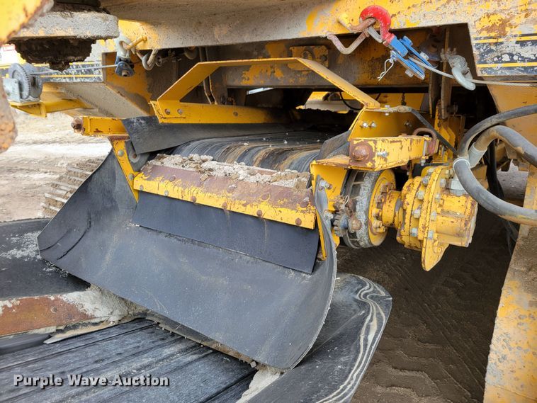 image for item DO4184 2001 Gomaco 9500  trimmer