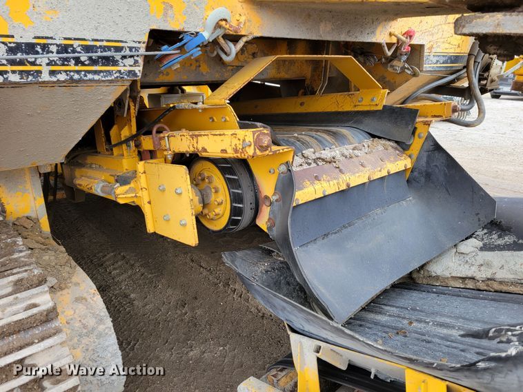 image for item DO4184 2001 Gomaco 9500  trimmer