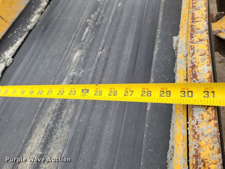 image for item DO4184 2001 Gomaco 9500  trimmer