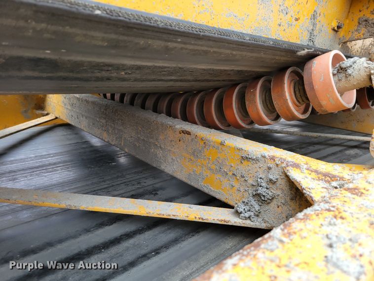 image for item DO4184 2001 Gomaco 9500  trimmer