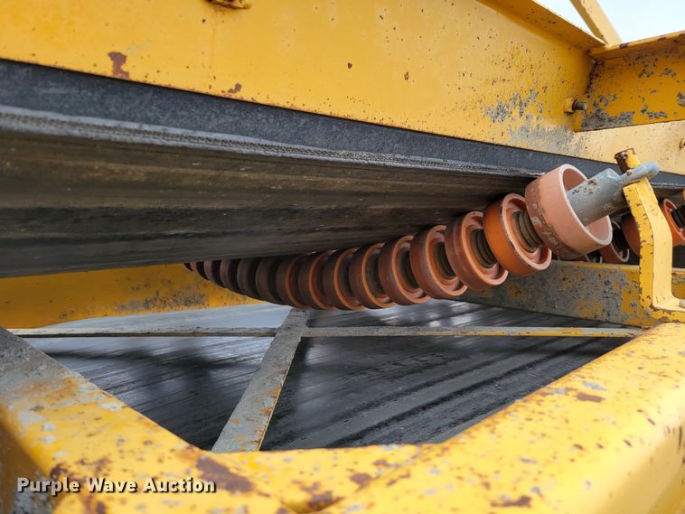 image for item DO4184 2001 Gomaco 9500  trimmer