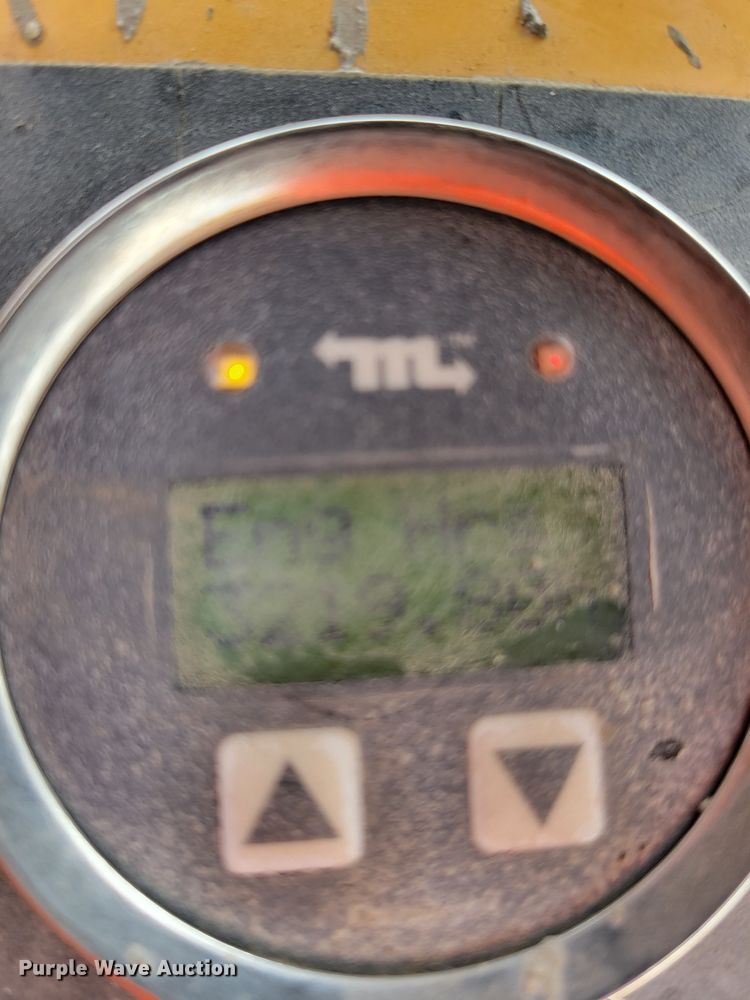 image for item DO4184 2001 Gomaco 9500  trimmer