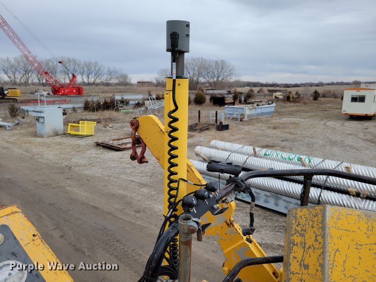 image for item DO4184 2001 Gomaco 9500  trimmer