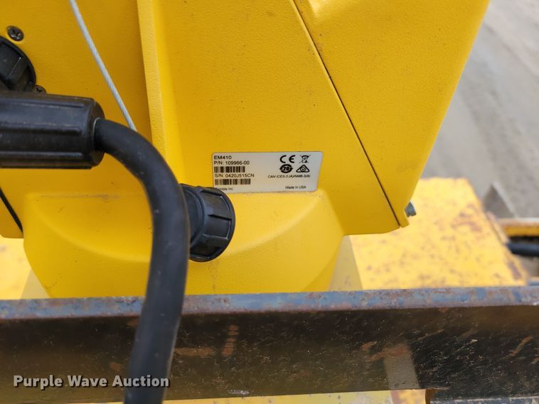 image for item DO4184 2001 Gomaco 9500  trimmer