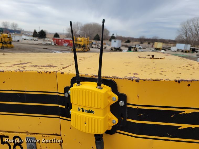 image for item DO4184 2001 Gomaco 9500  trimmer