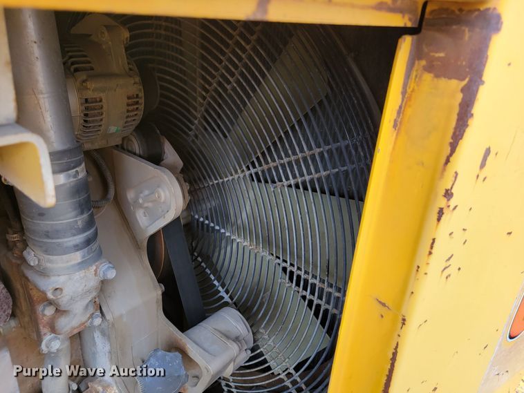 image for item DO4184 2001 Gomaco 9500  trimmer