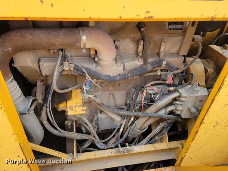 image for item DO4184 2001 Gomaco 9500  trimmer