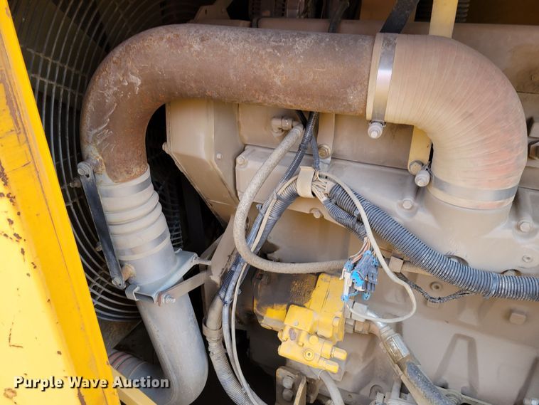 image for item DO4184 2001 Gomaco 9500  trimmer