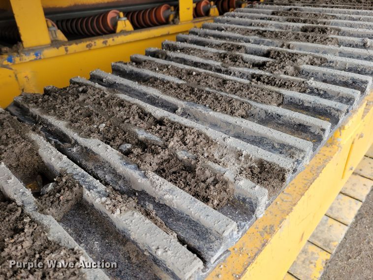 image for item DO4184 2001 Gomaco 9500  trimmer