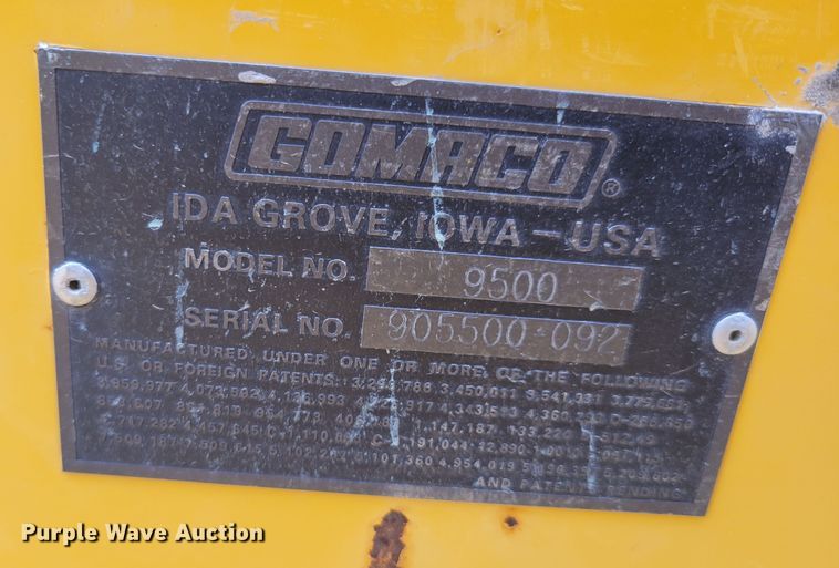 image for item DO4184 2001 Gomaco 9500  trimmer