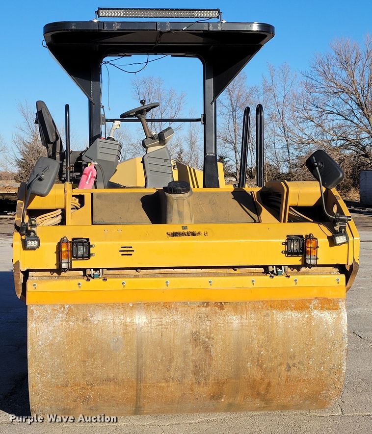 image for item DO4185 2012 Caterpillar CB-64  double drum vibratory roller