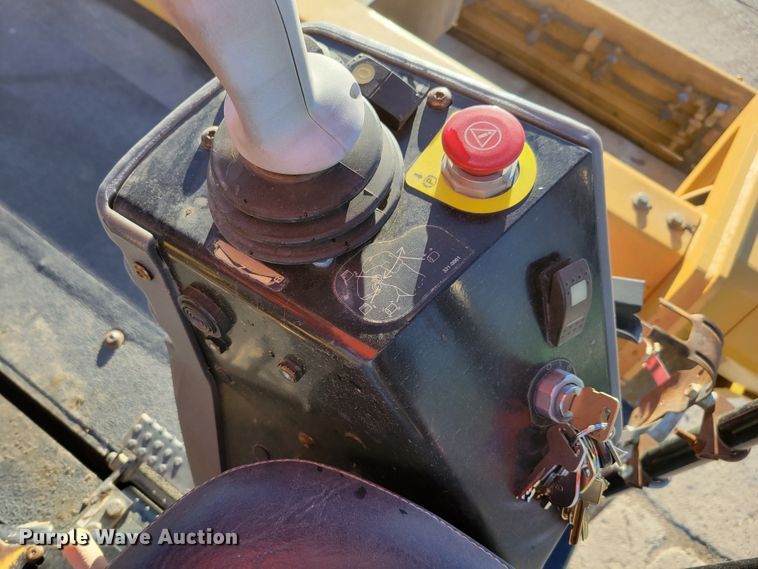 image for item DO4185 2012 Caterpillar CB-64  double drum vibratory roller