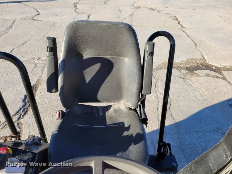 image for item DO4185 2012 Caterpillar CB-64  double drum vibratory roller