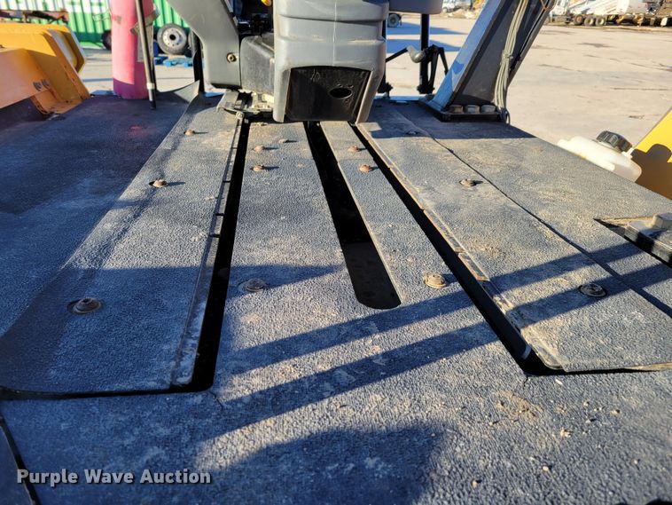 image for item DO4185 2012 Caterpillar CB-64  double drum vibratory roller