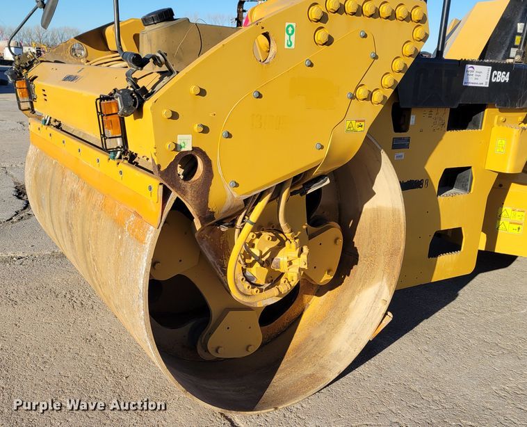 image for item DO4185 2012 Caterpillar CB-64  double drum vibratory roller