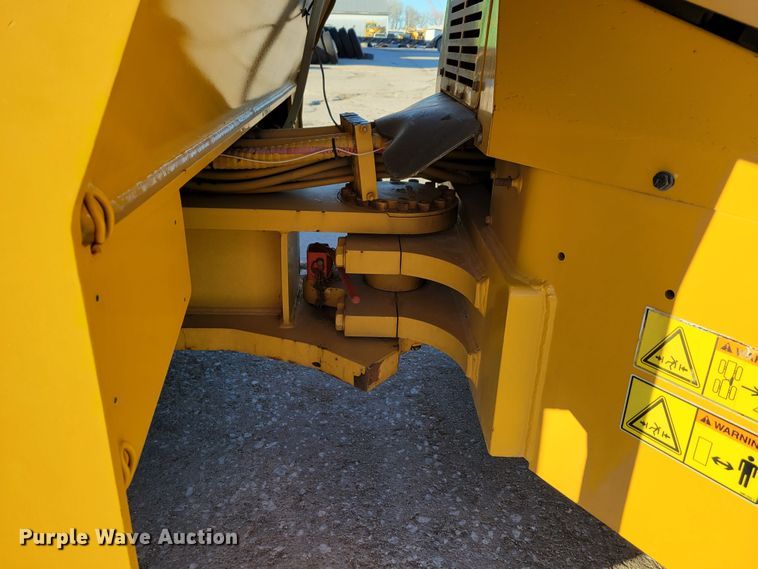 image for item DO4185 2012 Caterpillar CB-64  double drum vibratory roller