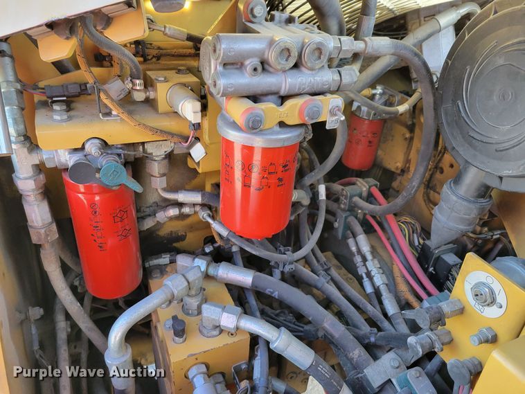 image for item DO4185 2012 Caterpillar CB-64  double drum vibratory roller