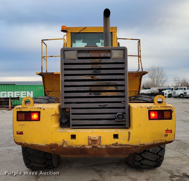 image for item DO4186 1996 Volvo L180C  wheel loader