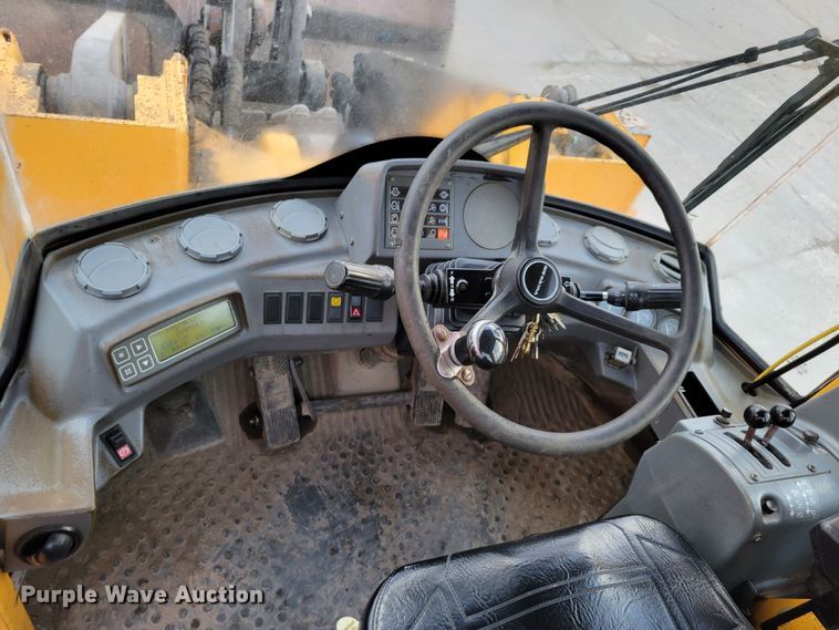 image for item DO4186 1996 Volvo L180C  wheel loader