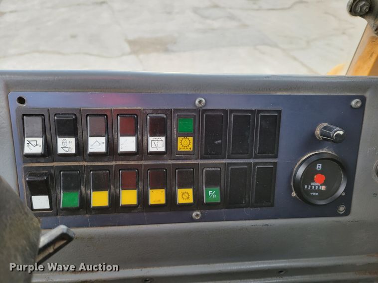 image for item DO4186 1996 Volvo L180C  wheel loader