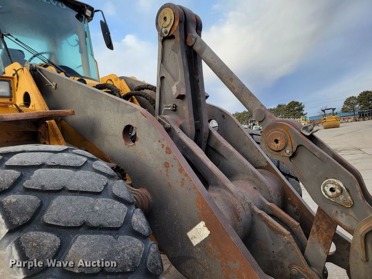 image for item DO4186 1996 Volvo L180C  wheel loader
