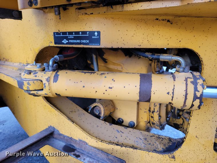 image for item DO4186 1996 Volvo L180C  wheel loader