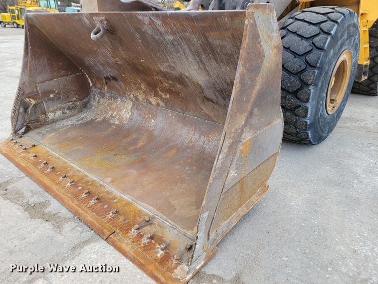 image for item DO4186 1996 Volvo L180C  wheel loader