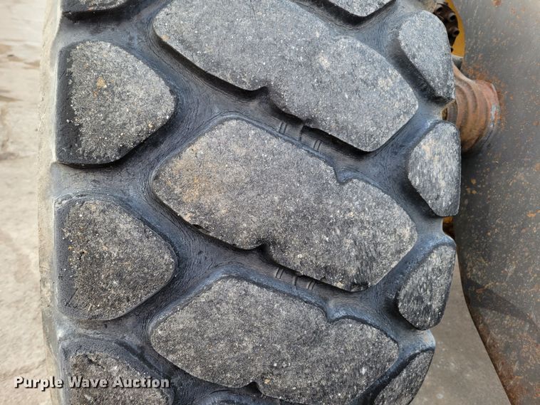 image for item DO4186 1996 Volvo L180C  wheel loader