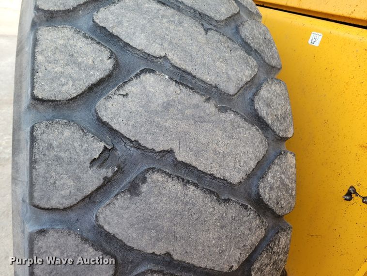 image for item DO4186 1996 Volvo L180C  wheel loader