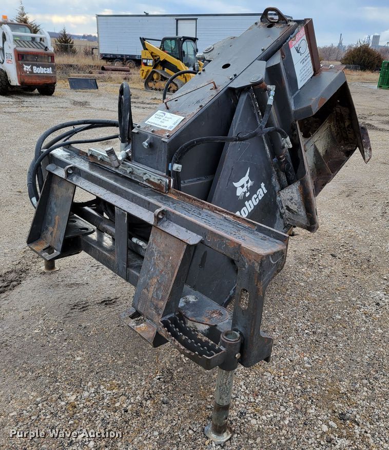 image for item DO4187 Bobcat WS18  skid steer rock saw