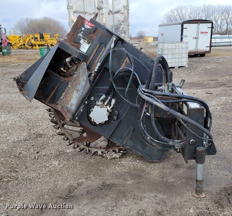 image for item DO4187 Bobcat WS18  skid steer rock saw