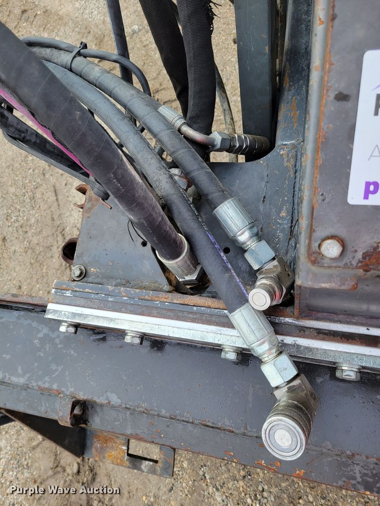 image for item DO4187 Bobcat WS18  skid steer rock saw