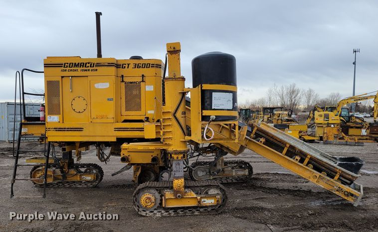 image for item DO4188 1994 Gomaco GT3600  slipform paver