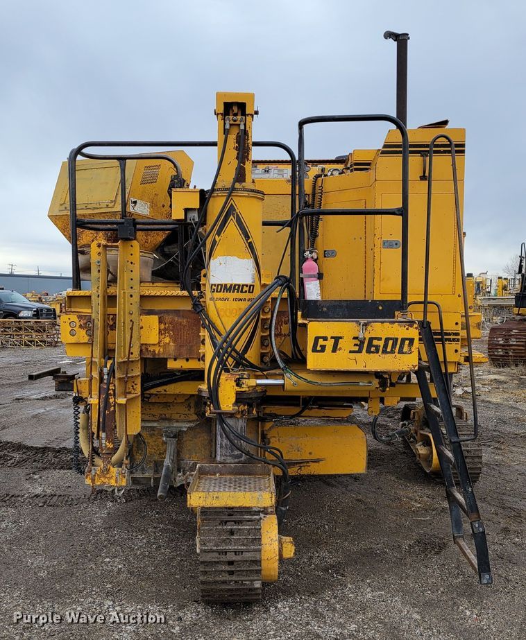 image for item DO4188 1994 Gomaco GT3600  slipform paver