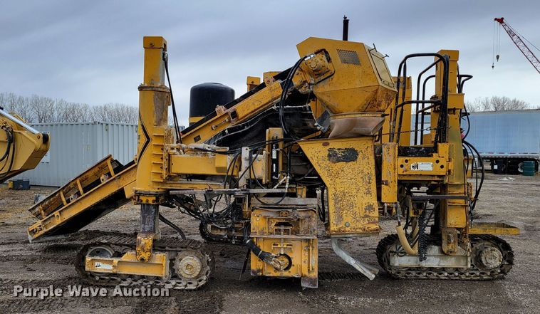 image for item DO4188 1994 Gomaco GT3600  slipform paver