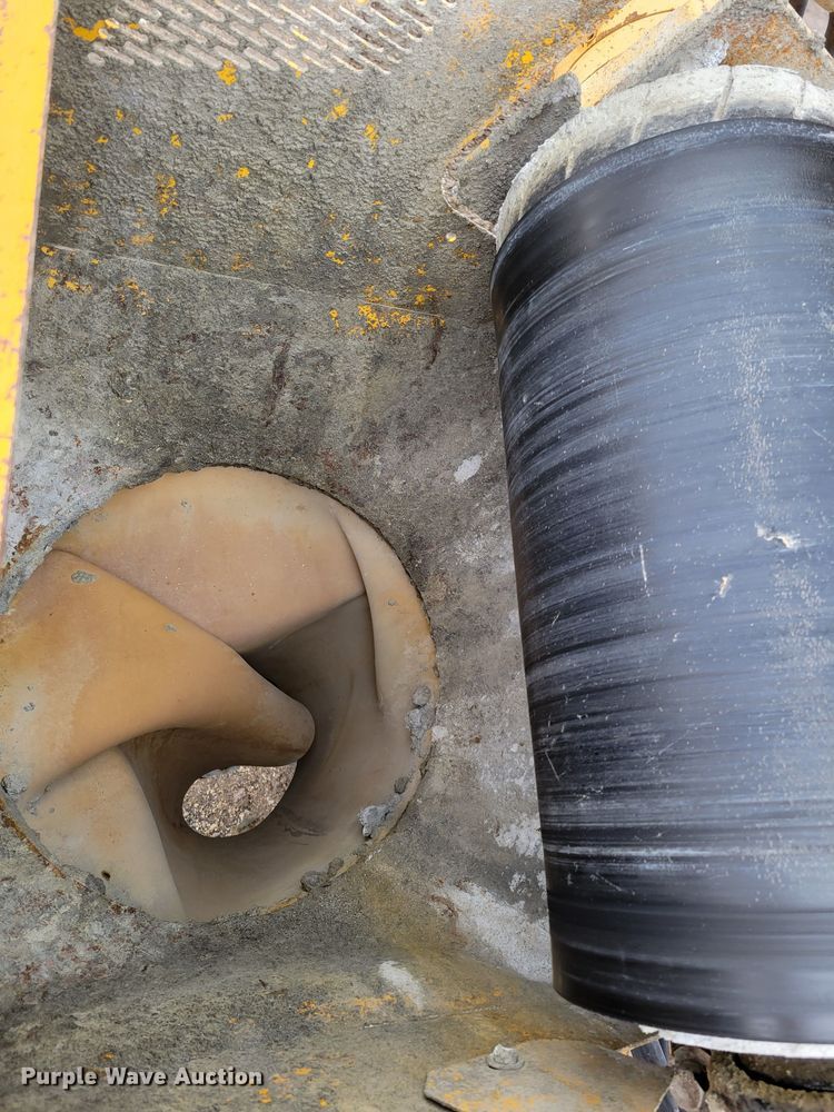 image for item DO4188 1994 Gomaco GT3600  slipform paver