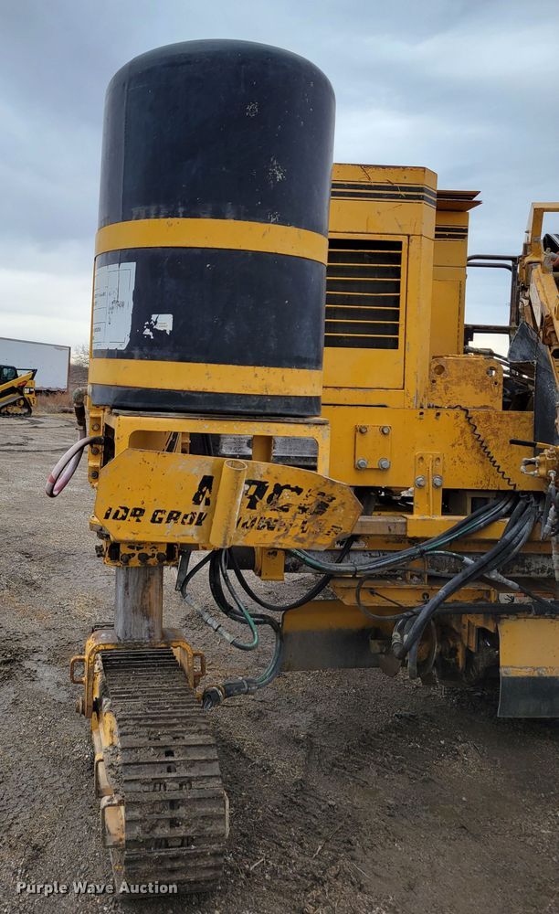 image for item DO4188 1994 Gomaco GT3600  slipform paver