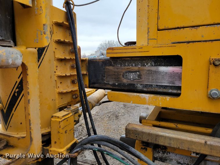 image for item DO4188 1994 Gomaco GT3600  slipform paver