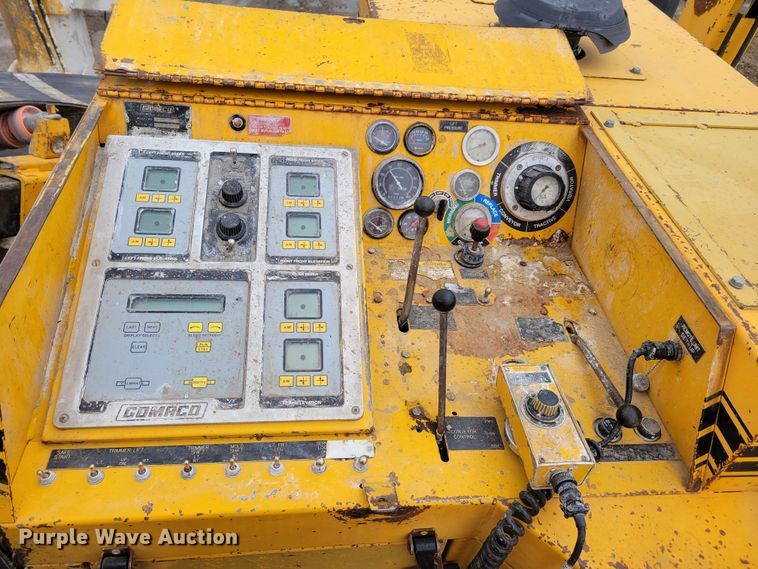 image for item DO4188 1994 Gomaco GT3600  slipform paver