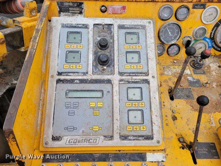 image for item DO4188 1994 Gomaco GT3600  slipform paver